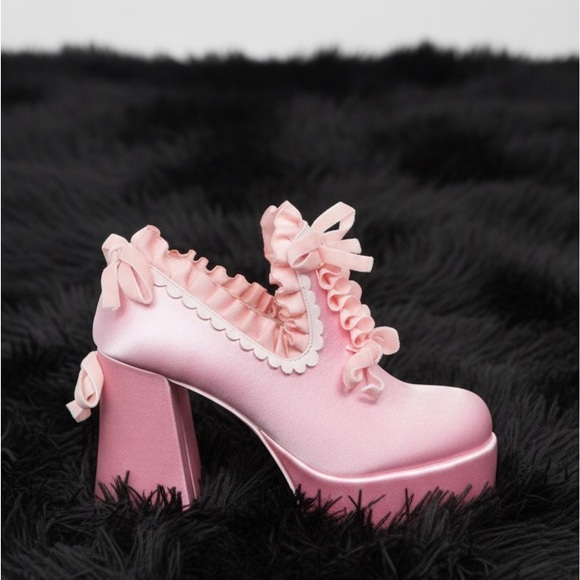 Dolls Kill Shoes - Dolls-kill Marie Antoinette inspired pink chunky heel
